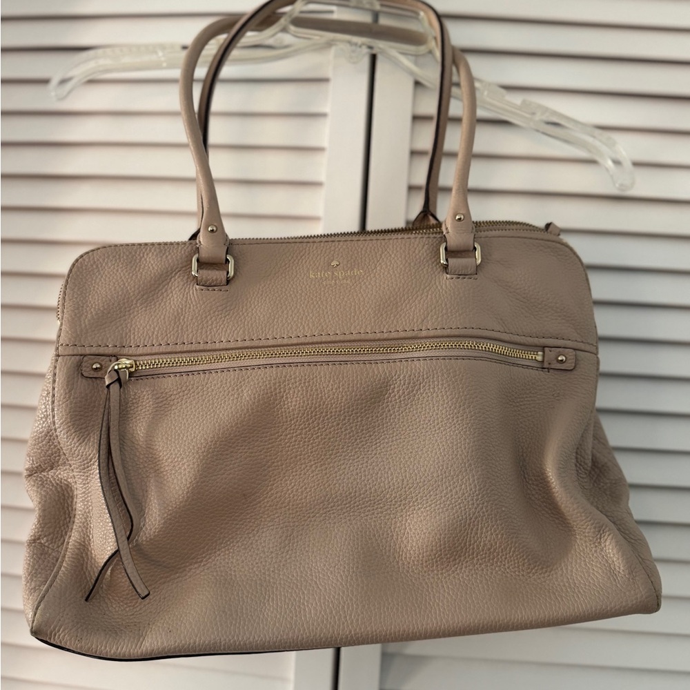 Kate Spade Tan Shoulder Bag with Minimalist Design